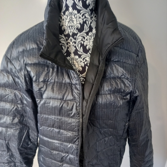 Uniqlo unisex jacket - Picture 2 of 4